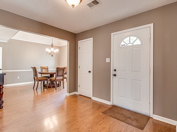 3rd image of 9623 White Spruce Dr