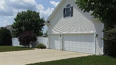 2nd image of 903 W Margaret Ln