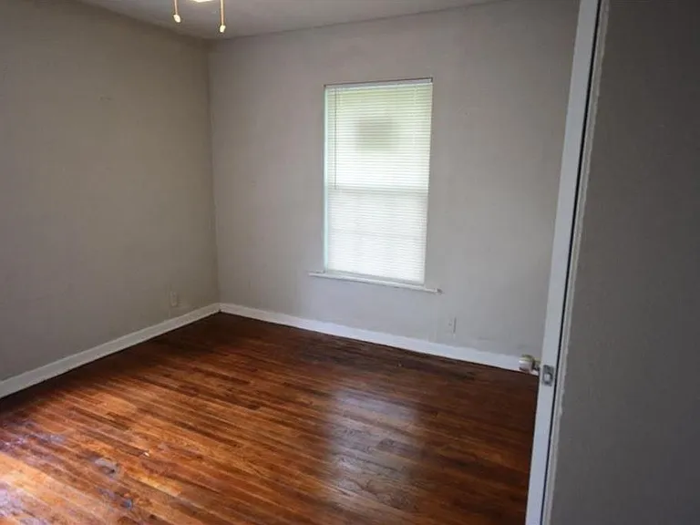 1606 Sycamore Pl — Photo 7