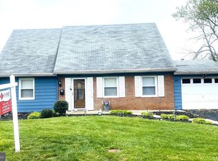 40 Hancock Ln, Willingboro, NJ 08046