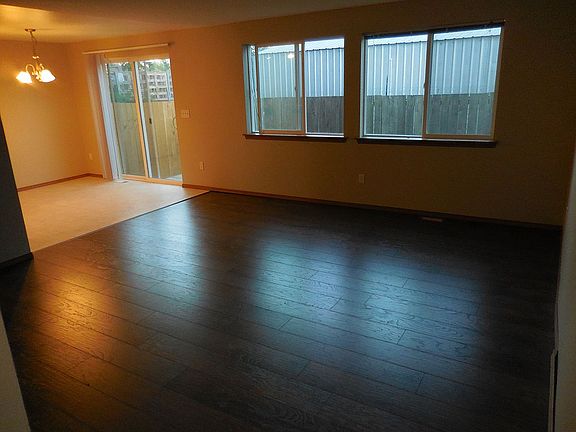 4th image of 1306 106th Street Ct E #A