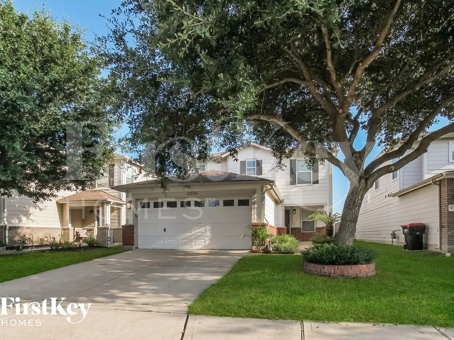 4 bed, 3.0 bath, 2460 sqft, $2,050 — Photo 2