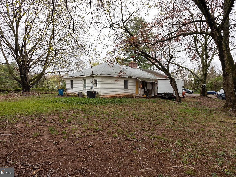 2nd image of 2800 Centreville Rd