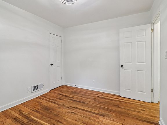 5th image of 3159 Bobolink Dr #3
