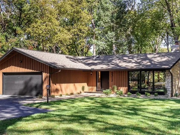 5312 W 67th St, Prairie Village, KS 66208