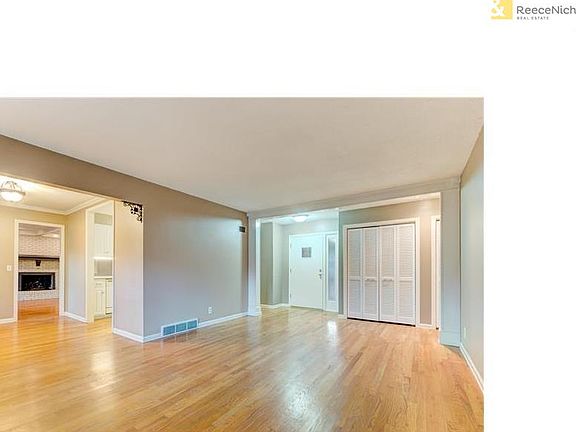 5th image of 9715 W 97th St