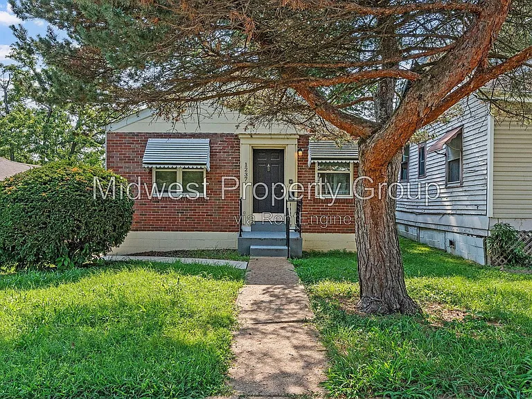1237 Fairview Ave — Photo 1
