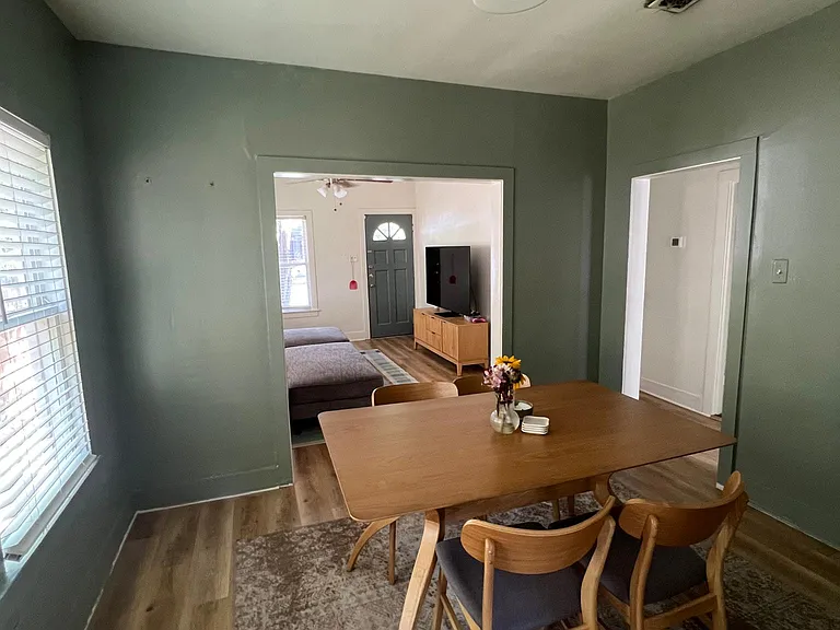 76 Chalmers Ave — Photo 3