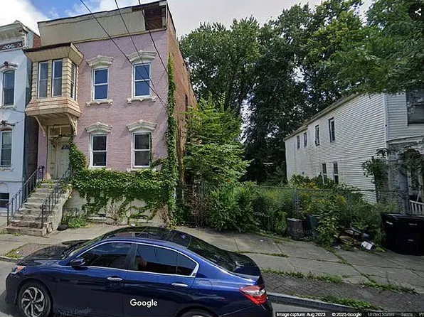 3270 6th Ave, Troy, NY 12180