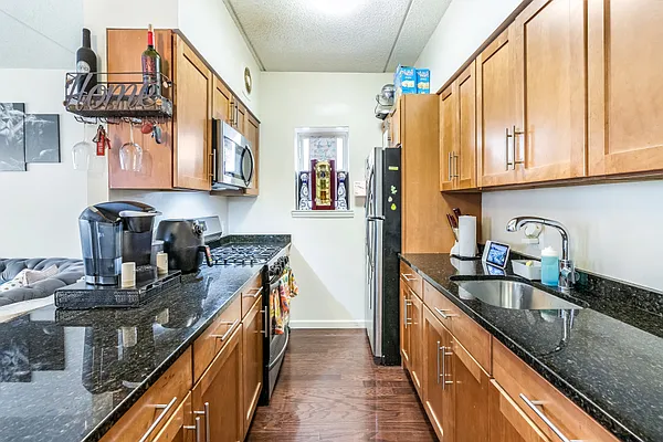 Sold by Compass | media 9