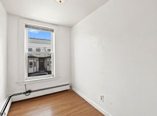 258 Walnut St, Newark, NJ 07105