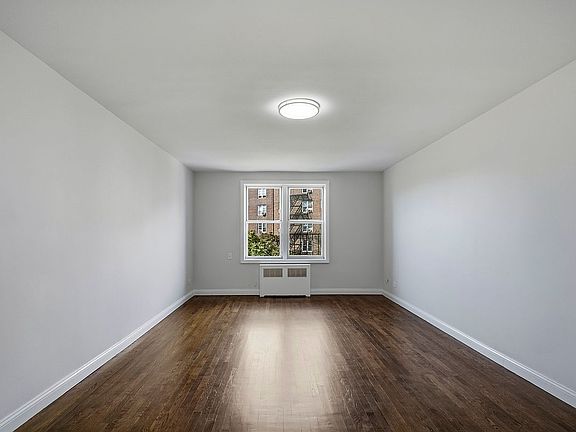 4th image of 7445 Yellowstone Blvd APT 4G