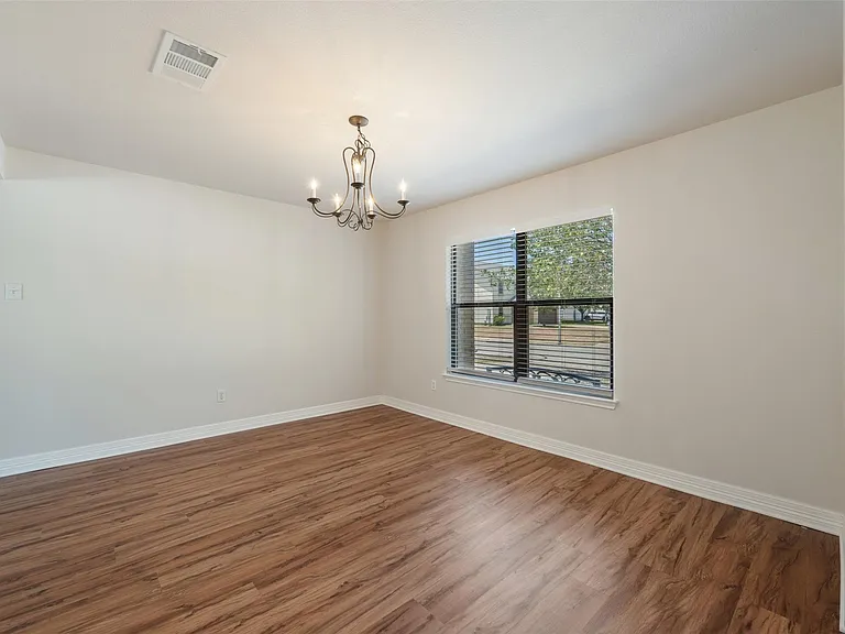 1814 Grassland Dr — Photo 10