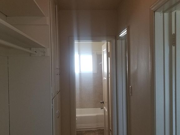 5th image of 1103 Alma St