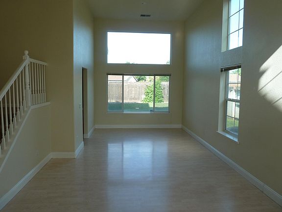 3rd image of 2137 De Bord Dr