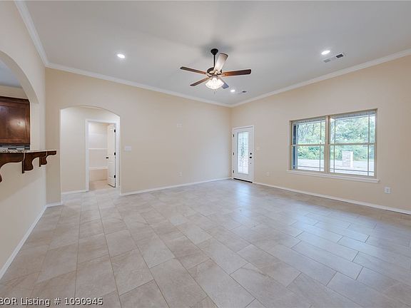 5th image of 403 E Dorcus St