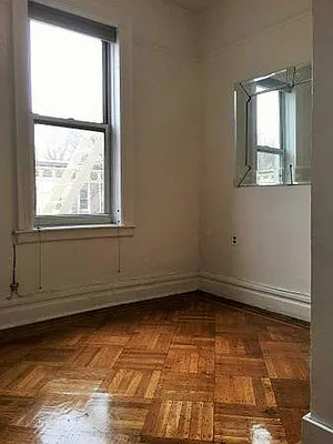 Rented by Leonidas Realty | media 1