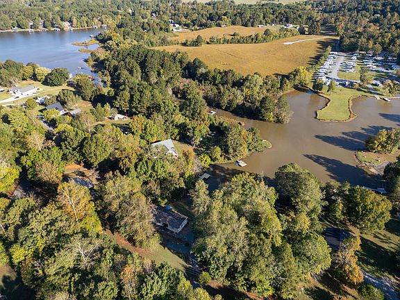 5th image of 482 Hiwassee Dr