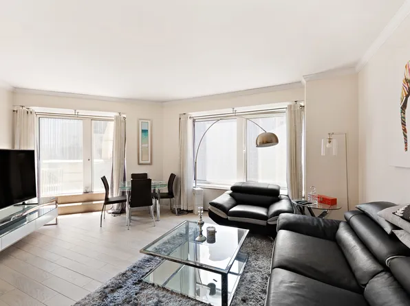 150 West 56th Street image 4 of 6