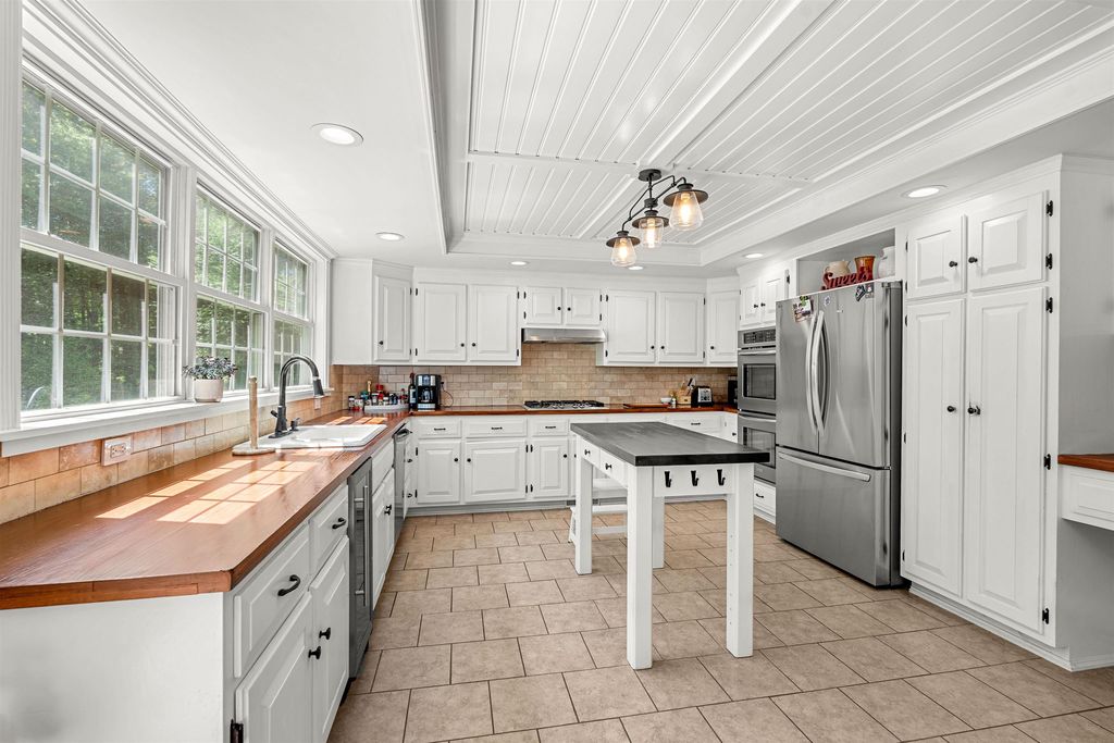 61 Sofia Way, Nottingham, NH - View 4