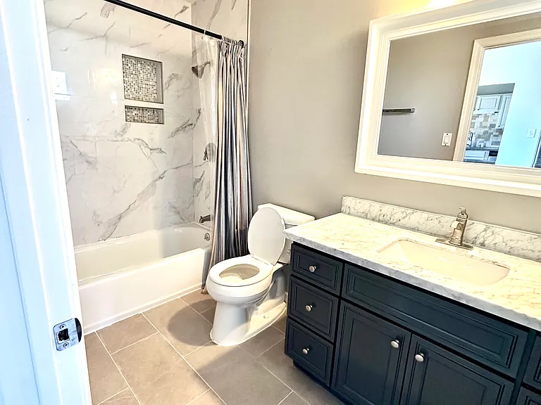 36 Henderson Pl — Photo 4