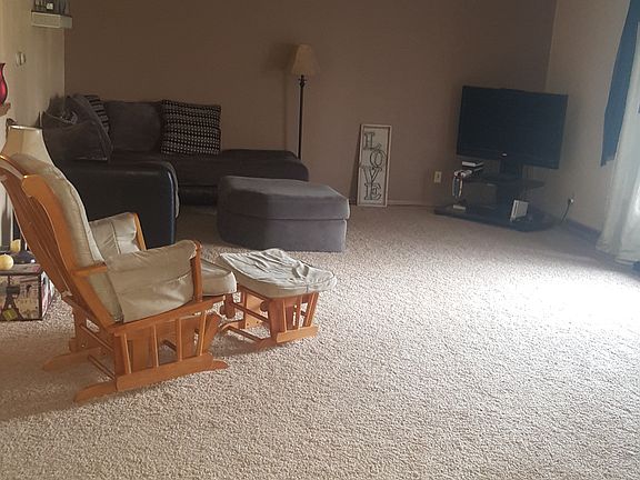 4th image of 100 Millcreek Dr