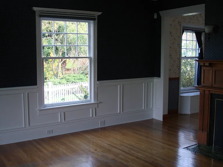 Living Room is Bright and Cheerful
Lots of Daylight from Large Windows
Dining Room is to the right in the photo