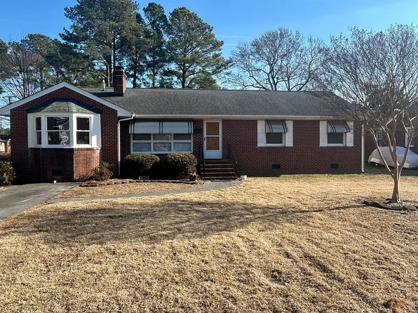 7 Terrace Dr, Poquoson, VA 23662