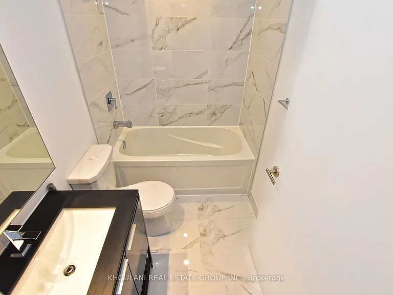 77 Shuter St #Penthouse 08 — Photo 14