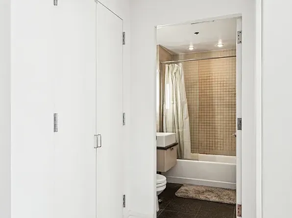 120 Greenwich Street image 9 of 16