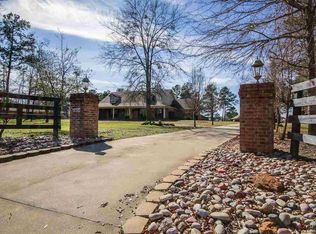 454 Hilburn Rd, Kilgore, TX 75662