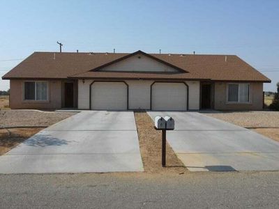 8816 Fuchsia Ave, California City, CA, 93505