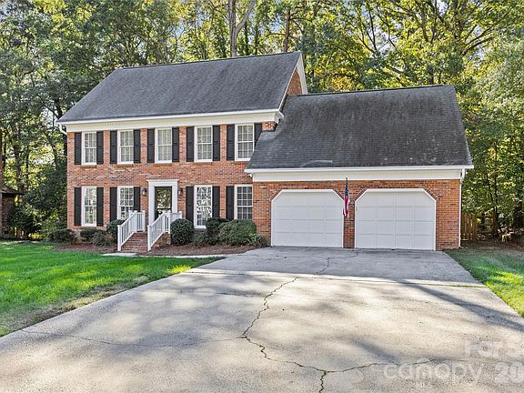 2nd image of 6618 Pensford Ln