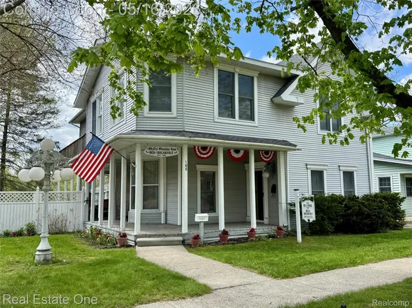 108 College St, Holly, MI 48442