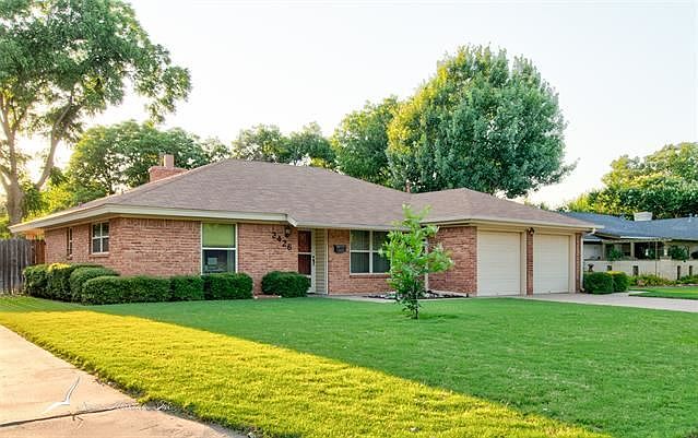 1st image of 2426 Ivanhoe Ln