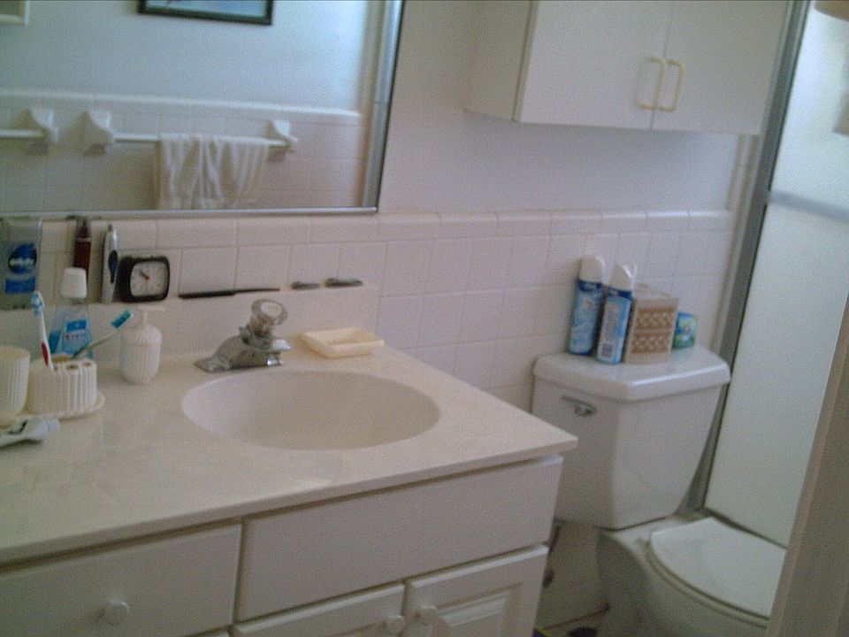 2nd image of 9509 NW 67th St