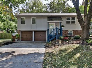 1213 SE 5th St, Lees Summit, MO 64063
