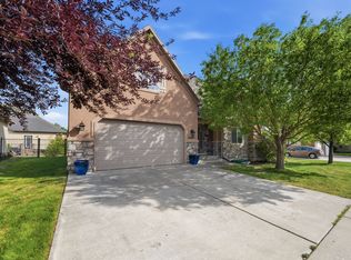 4009 W Troon St, Cedar Hills, UT 84062