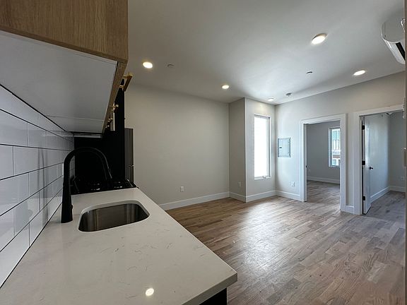 3rd image of 46-48 Van Reipen Ave #3B