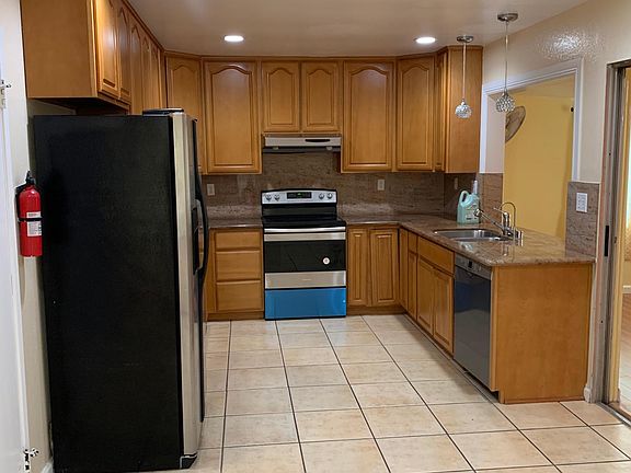 4th image of 30812 Periwinkle Dr