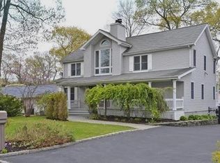 30 Luyster St, Huntington Station, NY 11746