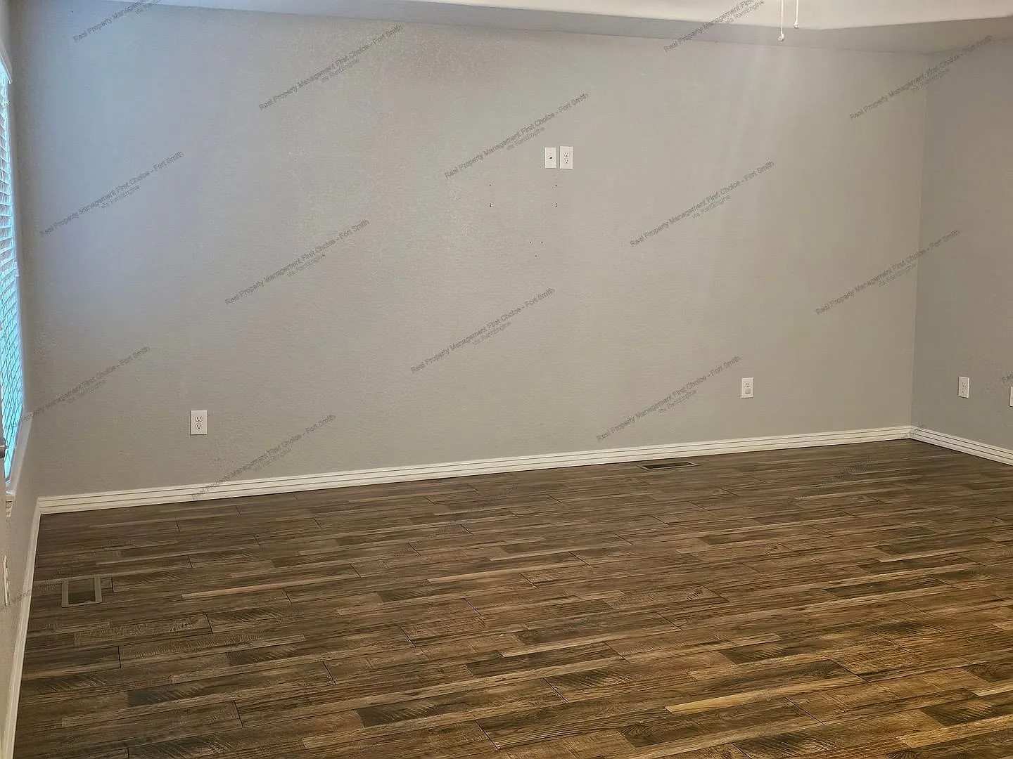 3 bed, 2.0 bath, 1370 sqft, $1,375 — Photo 4