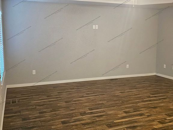 4th image of 211 Ludell St