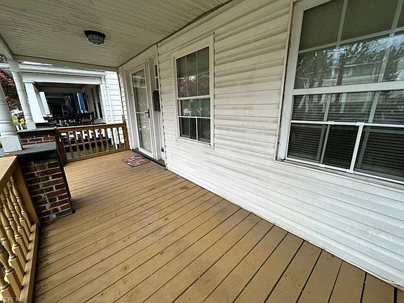 3rd image of 973 Rugby St