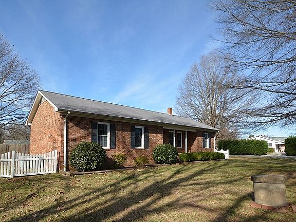 5th image of 902 Williamson Ave