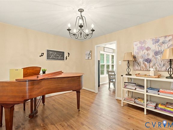 4th image of 8224 Ferdinand Ln
