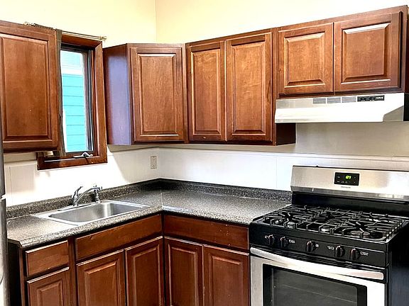 3rd image of 145 Parkside Ave