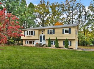 20 Preakness Ln, New City, NY 10956