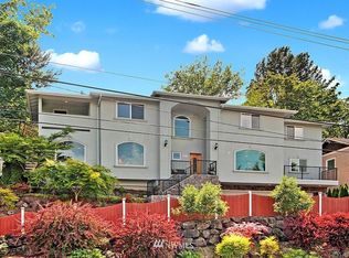 9021 Sand Point Way NE, Seattle, WA 98115