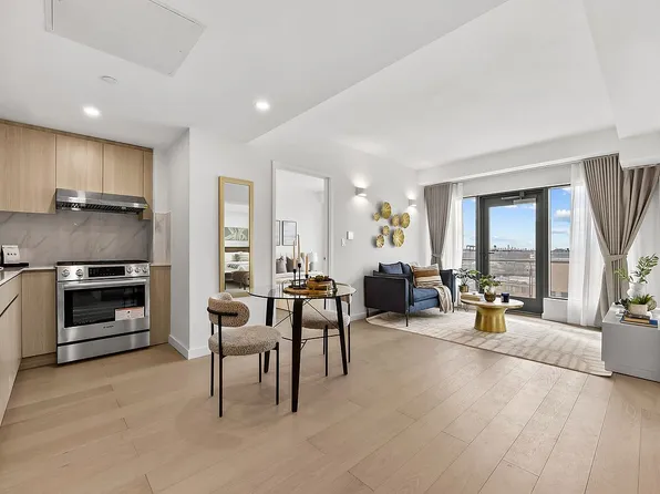 33-71 Prince St #7F, Flushing, NY 11354